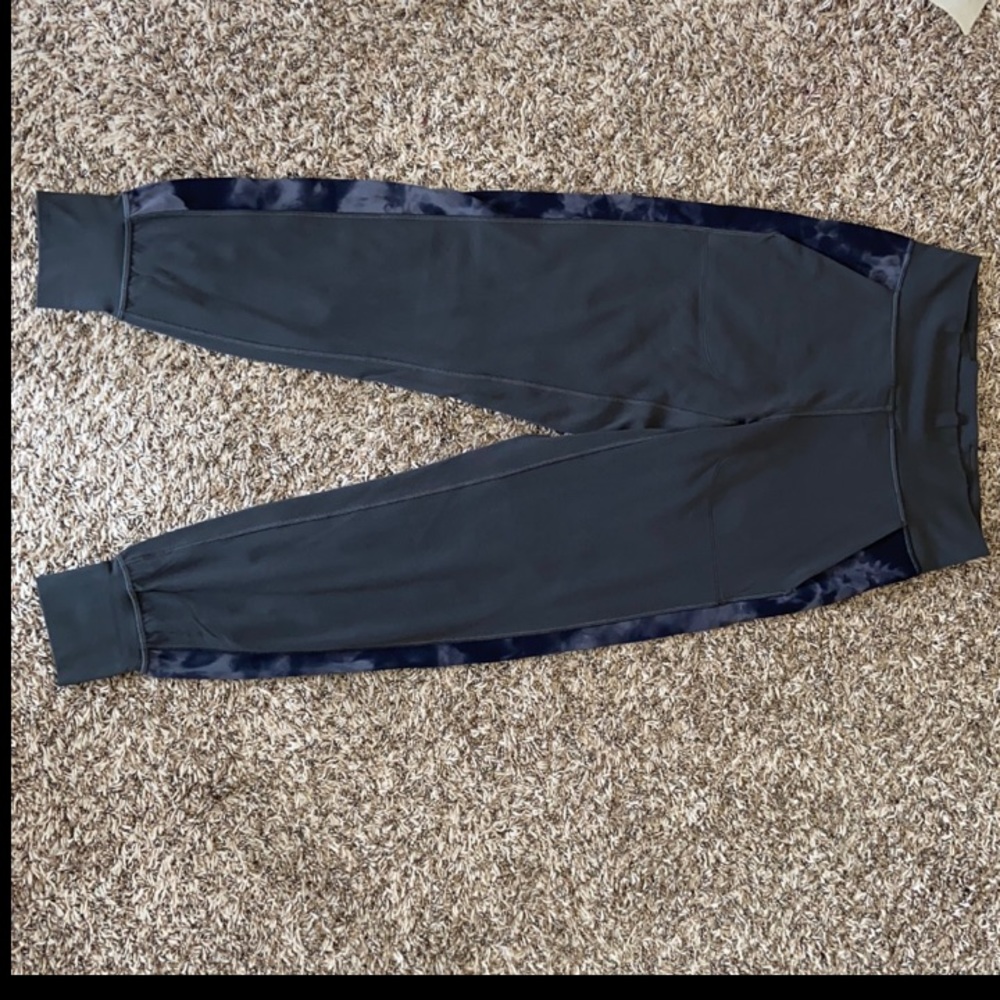 Lululemon align joggers 25”